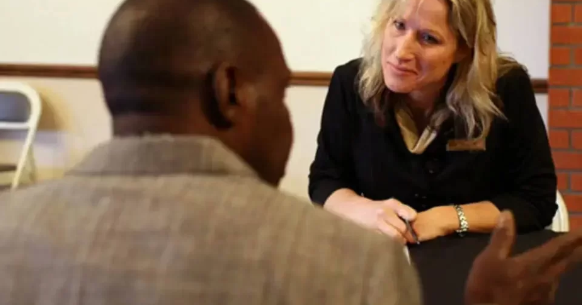 Quais são os clichês mais importantes de evitar em uma entrevista?